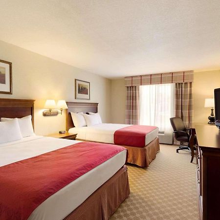 Country Inn & Suites By Radisson, Nevada, Mo Eksteriør billede